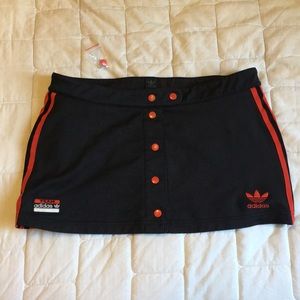 Adidas popper buttom skirt